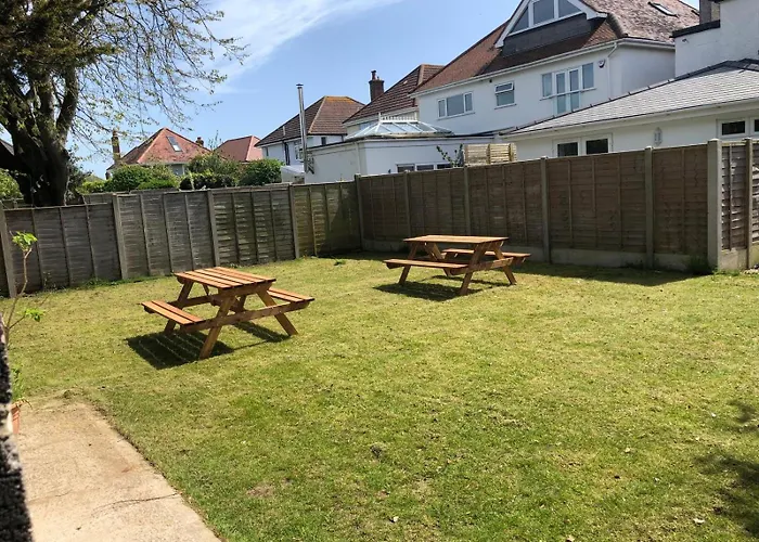 1 Bedroom Ground Floor Apartment