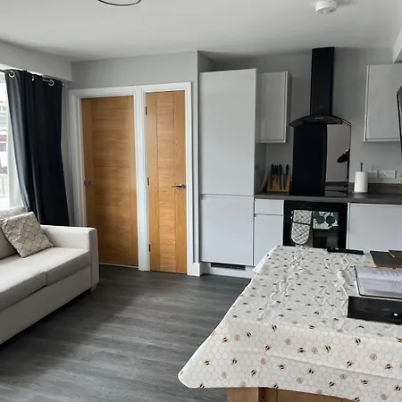 1 Bedroom Ground Floor Apartment Bournemouth Exterior photo