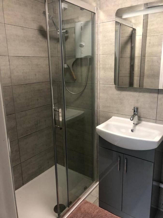 1 Bedroom Ground Floor Appartamento